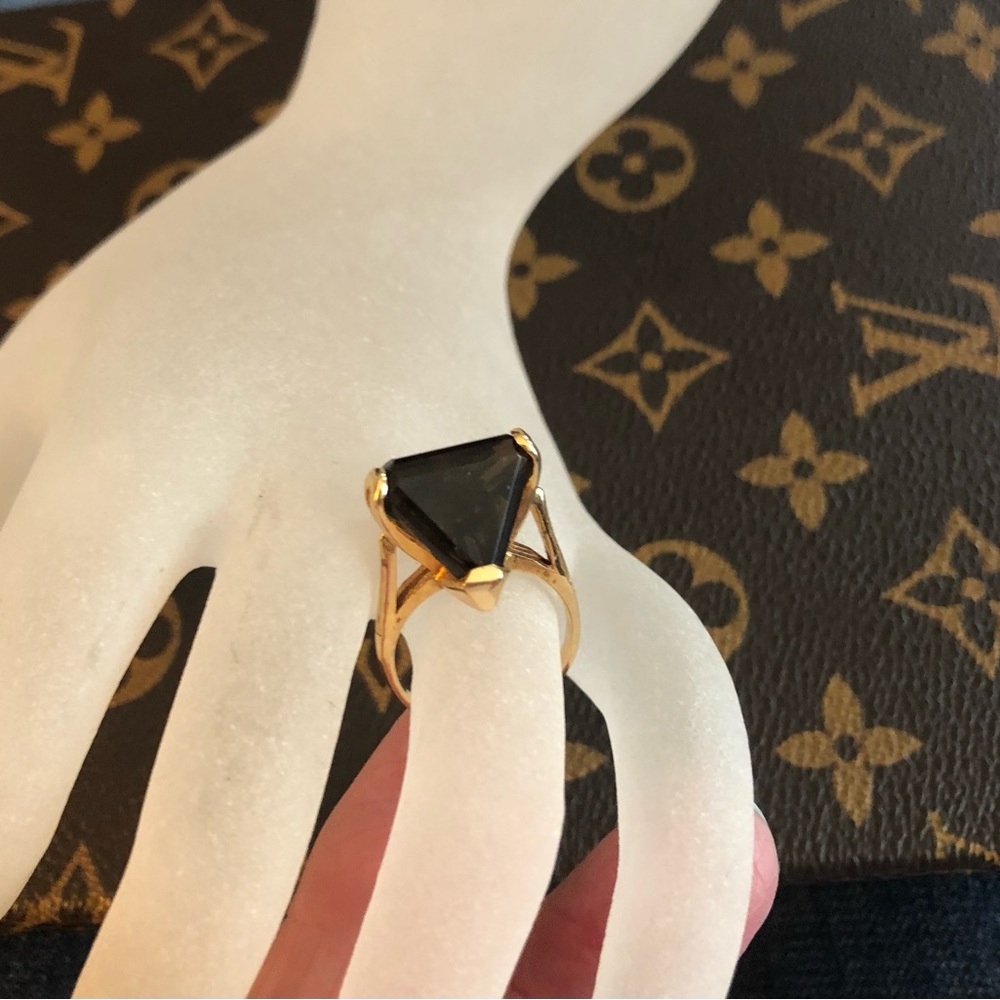 Elegant Gold Smokey Quartz Ring